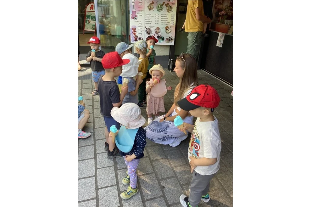 Jahresabschluss-Eisessen-2025_Kinderhaus-am-Berg-Peißenberg_Kinderhilfe-Oberland