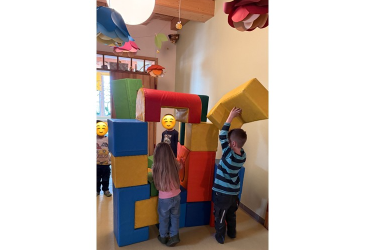 Kindergarten-Sonnenblume-Schwabsoien_Kinderhilfe-Oberland_GlücksSpirale_Bausteine-02